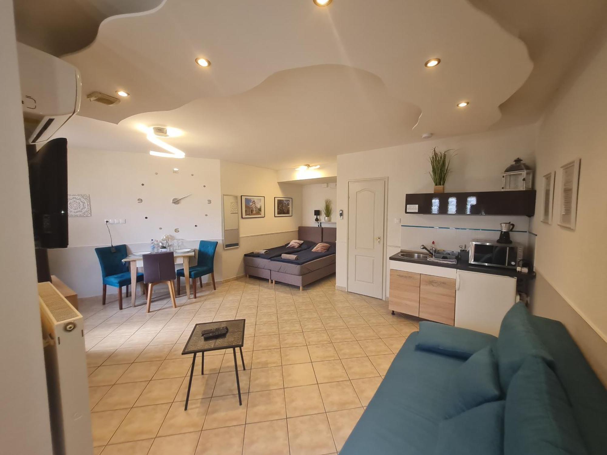 Csever Apartman Tata Extérieur photo